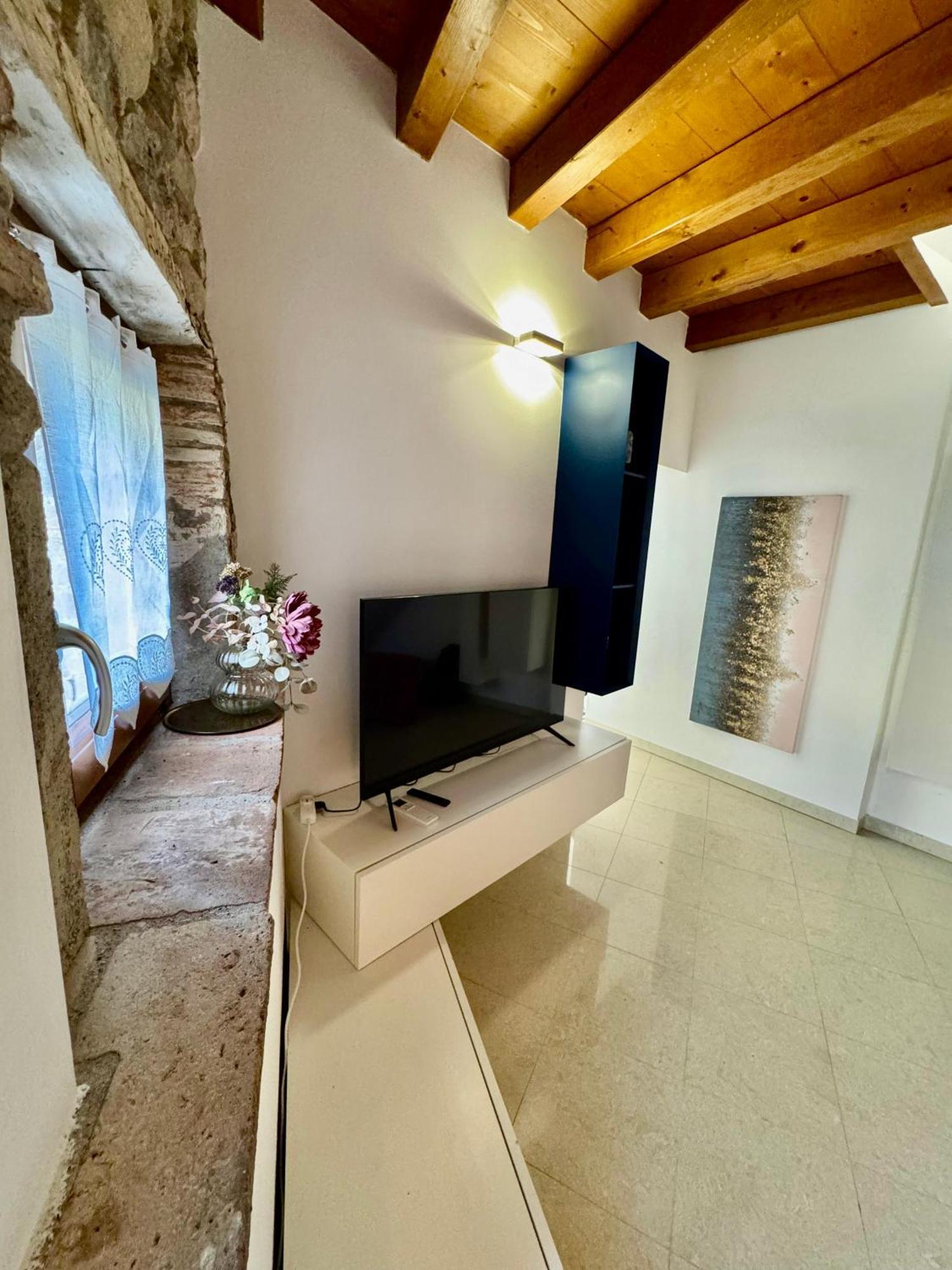 Corvina Suite Костермано Екстериор снимка
